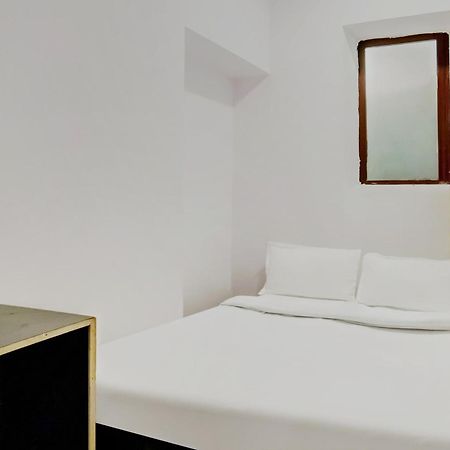 Hotel O North Campus New Delhi Buitenkant foto