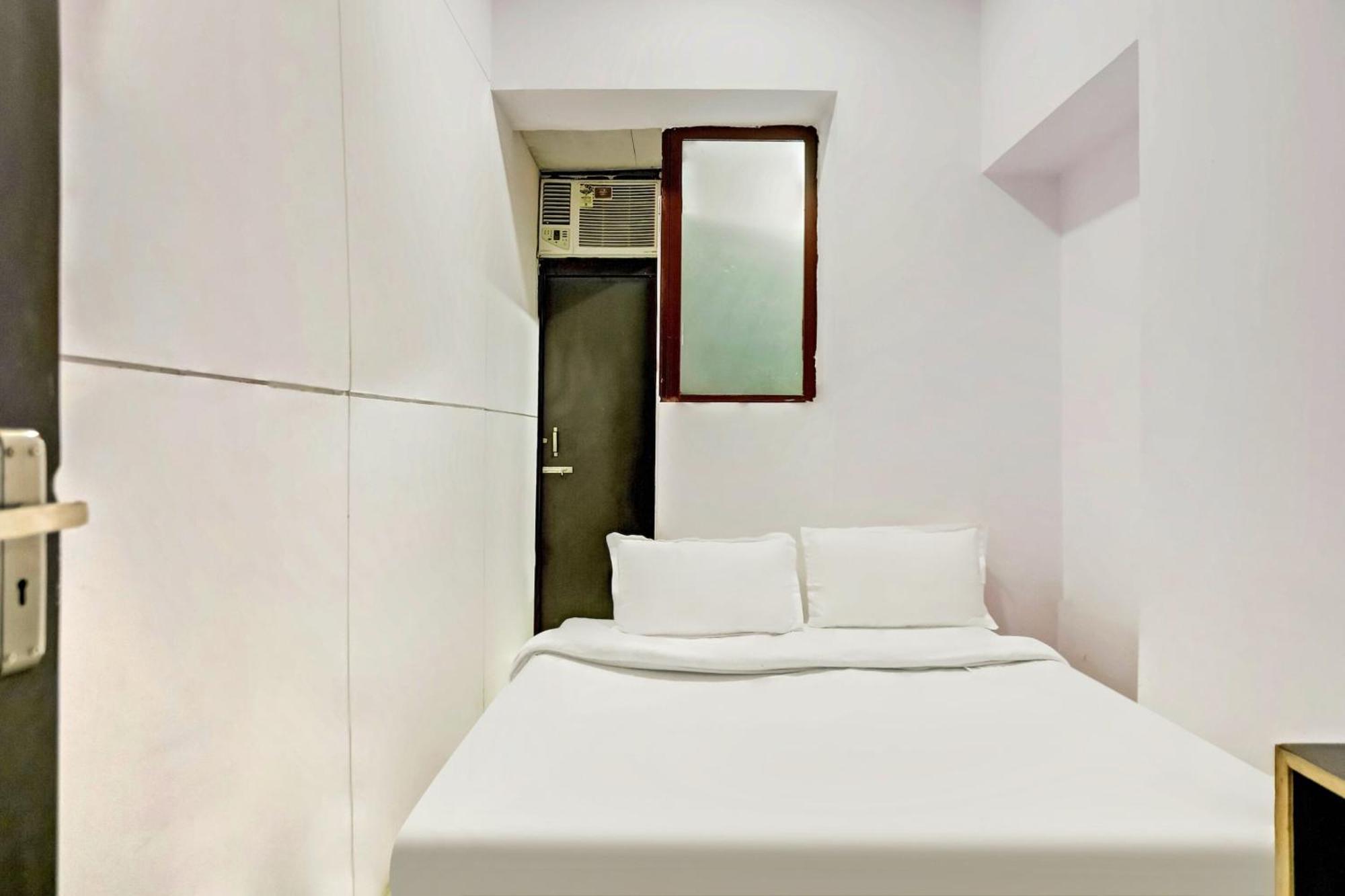 Hotel O North Campus New Delhi Buitenkant foto