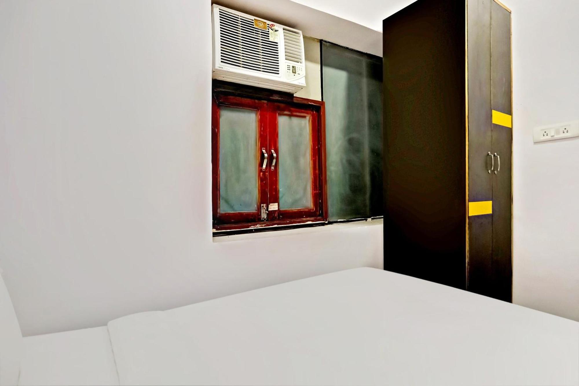 Hotel O North Campus New Delhi Buitenkant foto